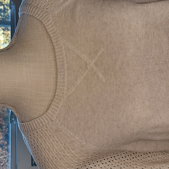 Beige, lightweight sweater, size xlrg, 55% cotton, 45% acrylic - Picture 5 of 7